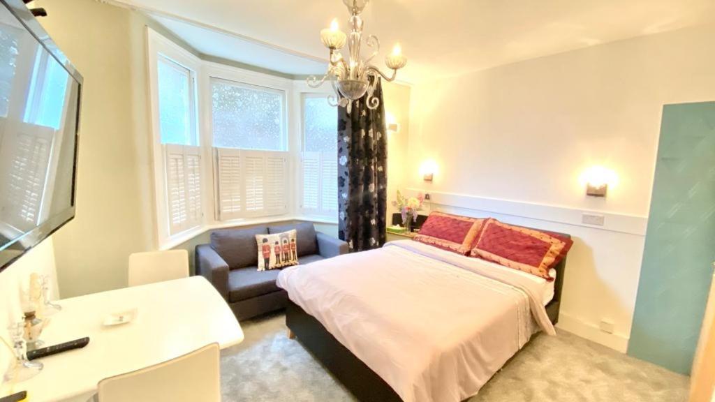 Modern And Cosy Studio Flat London Eksteriør billede